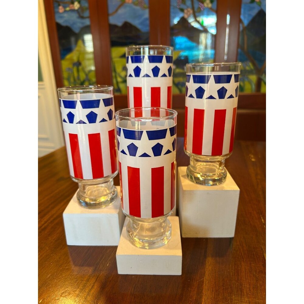 Bicentennial 76 Anchor Hocking American Flag Glass Tumblers.